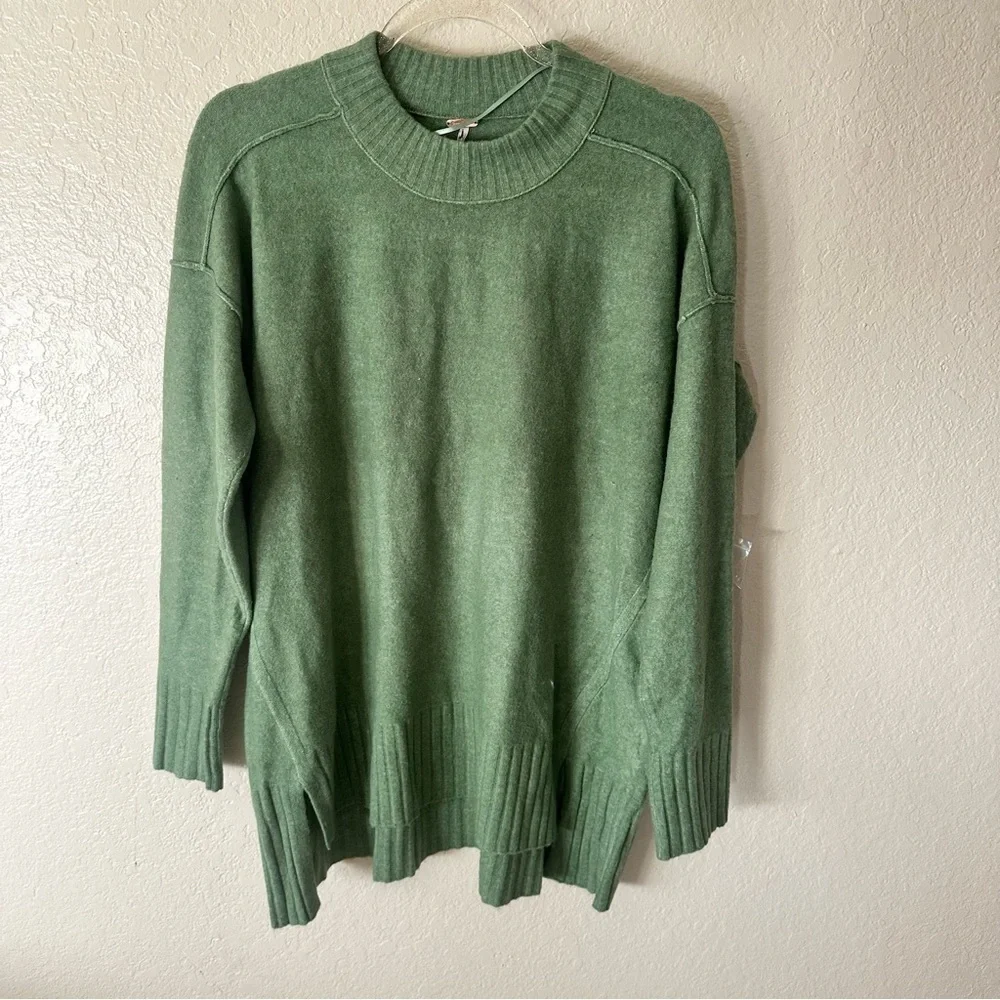 New Free People Phoebe High-Low Tunic Sweater green size XS